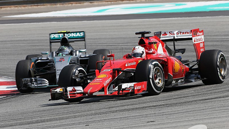 H Ferrari προκαλεί φόβο στη Mercedes!